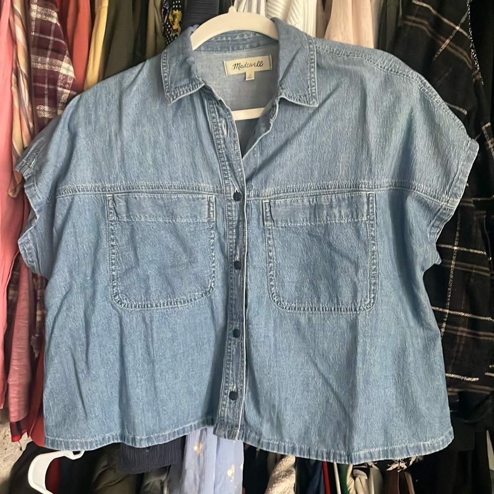 Cropped denim shirt